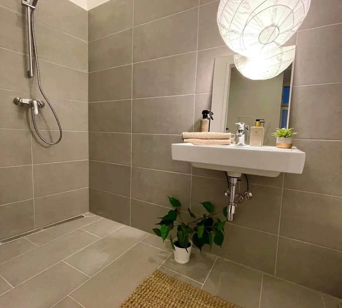 Apartment Altbau Mit Stil Im Dritten Vienna